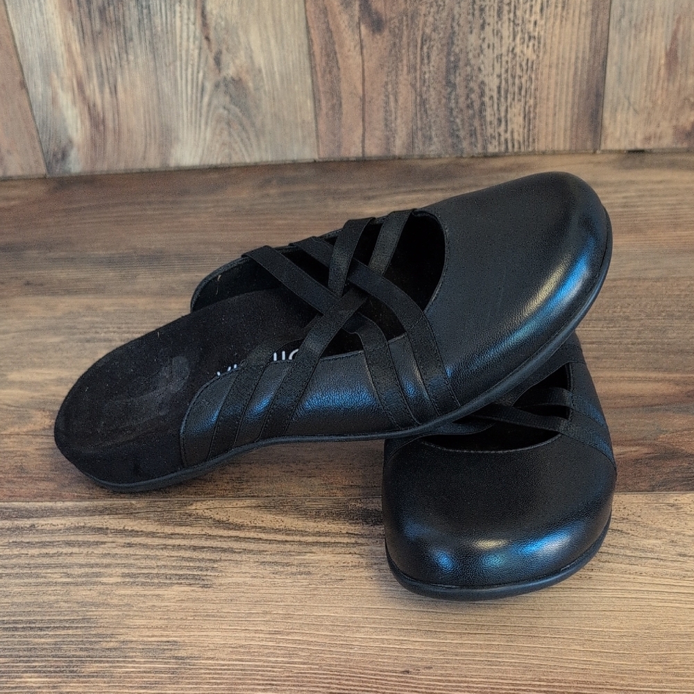 Vionic Claire Mule Slip On Black Leather Strappy Women's Shoes 9            M385